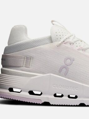 On Cloudnova 2 (Womens) 8.5